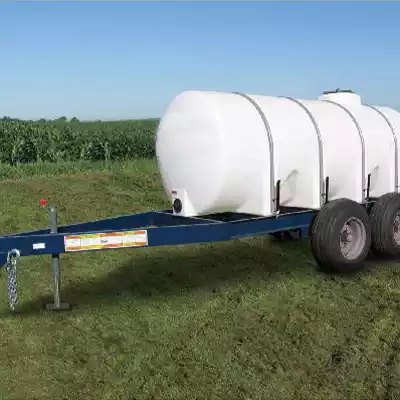 1025 Gallon nurse trailer with a white tank