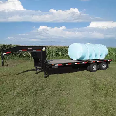 1610 Gallon tank on a gooseneck trailer
