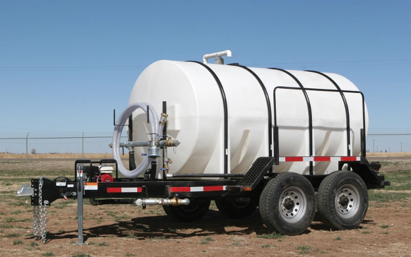1,600 gallon nurse trailer for large agricultural field watering