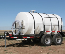 1,600 gallon sprayer trailer