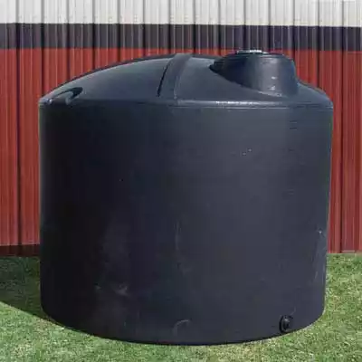 175 Gallon Plastic Vertical Water Storage Tank in Black